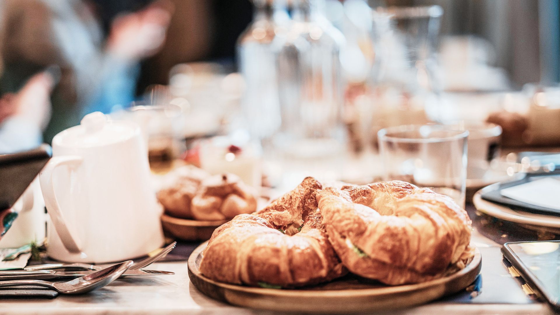 銀行帳戶被凍結怎麼辦?小型餐飲業如何透過刷卡換現金維持營運?